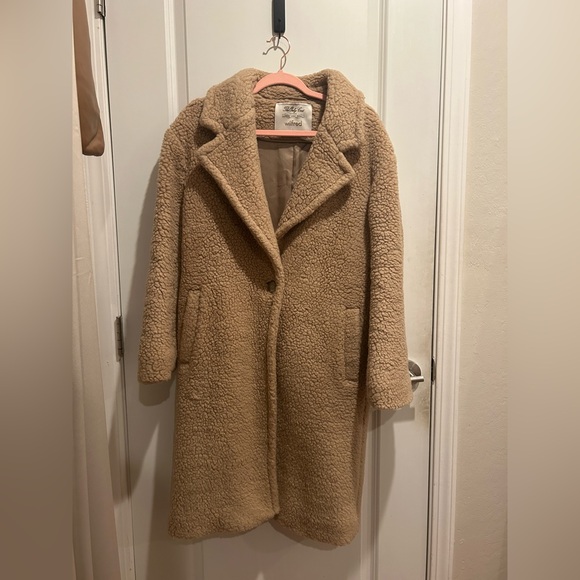Aritzia wool and cashmere teddy coat - Picture 4 of 9